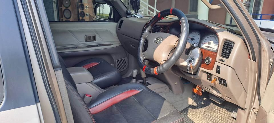 Car image 2